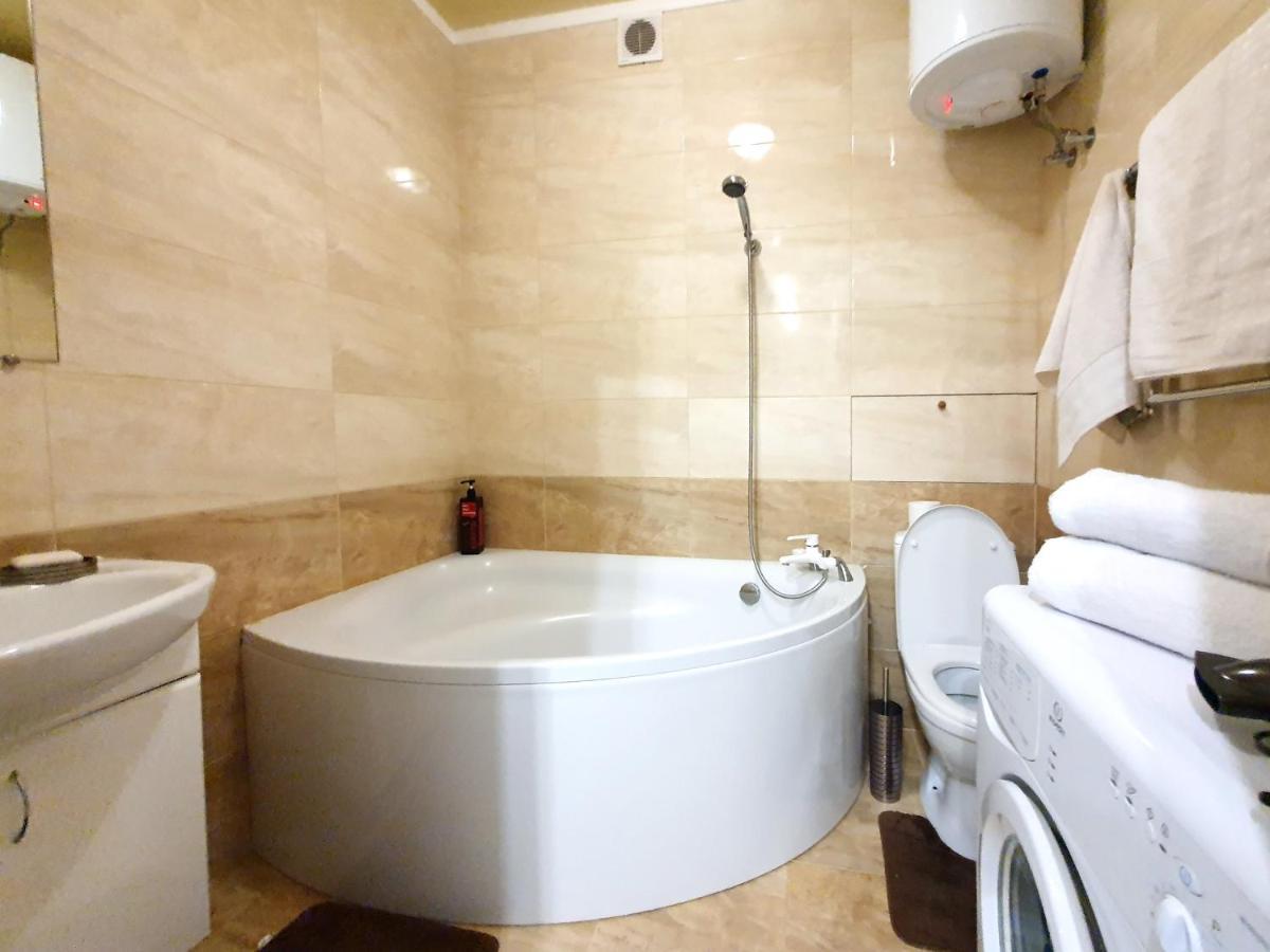 Lux Apartament Dacha Harkiv Exterior foto